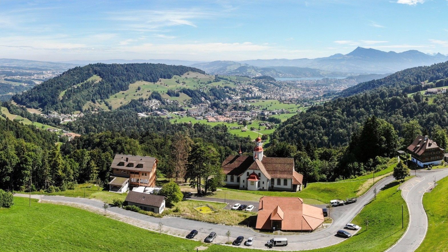 027_Filmlocation_Hergiswald_Kirche_006.jpg