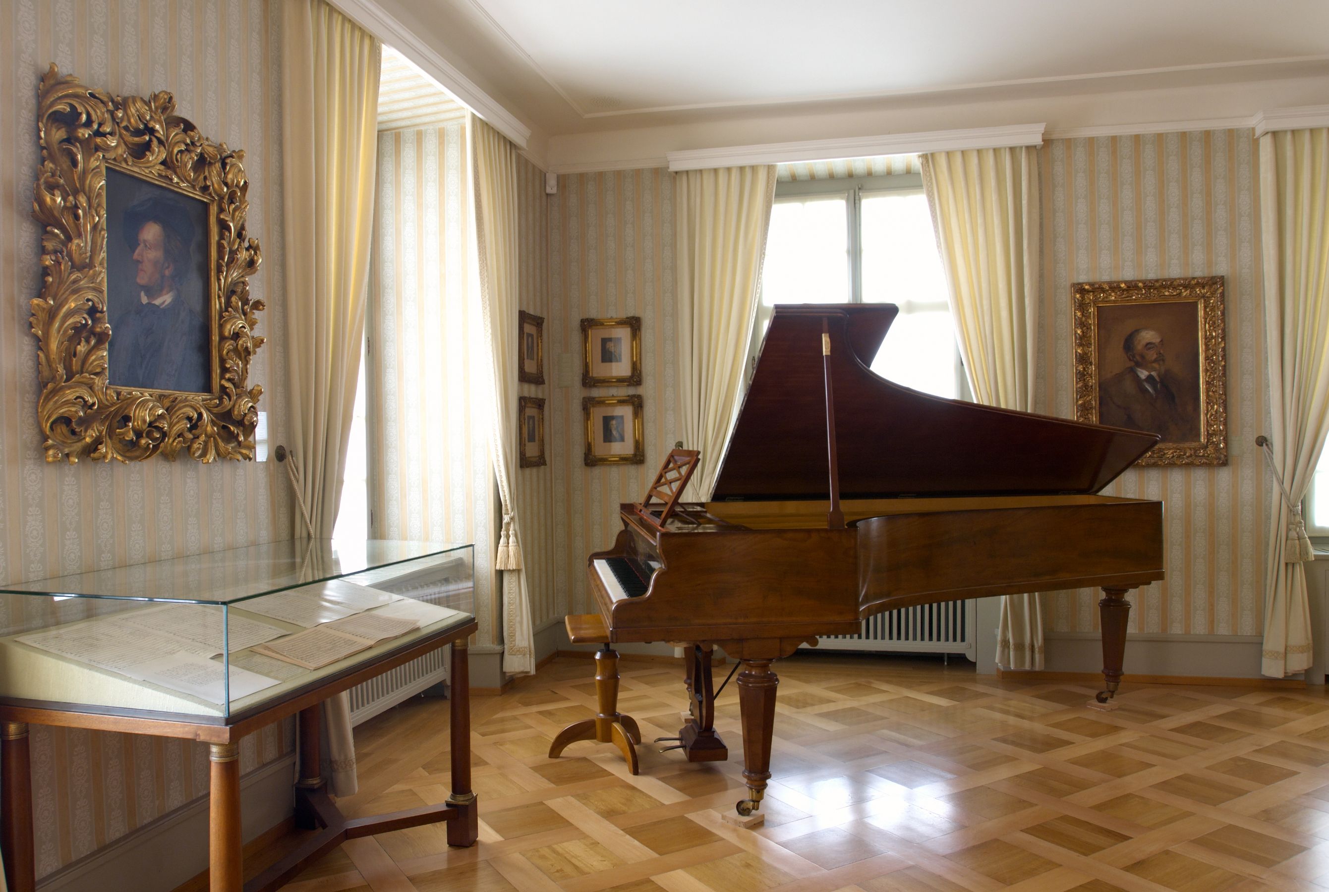 031-Filmlocation_Richard_Wagner_Museum_003.jpg