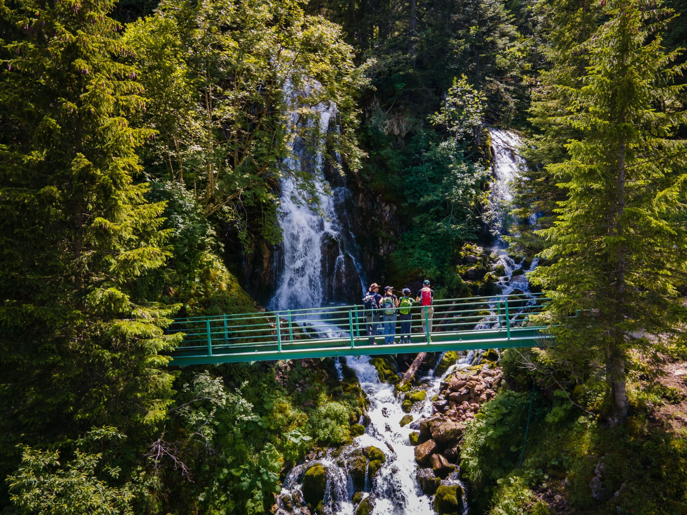 Sommer_Wandern_Wanderkampagne_Sommerkind_Emmensprung_Wasserfall_Familie_Wandern_Soerenberg_Elmar Bossard_07_20.jpg