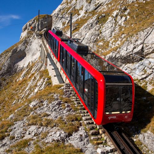 Pilatus_Zahnradbahn_2022.jpg