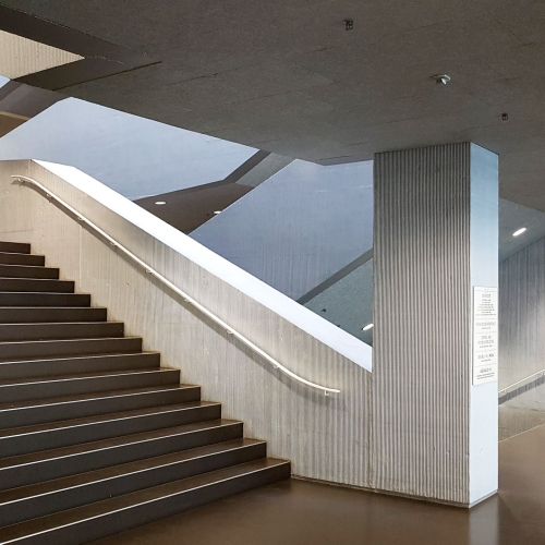 57-5 Universität Luzern - Stiegenhaus.jpg