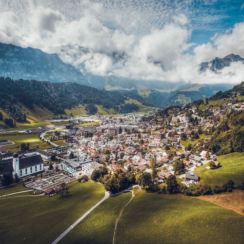 119-7 Kloster und Dorf Engelberg.jpg