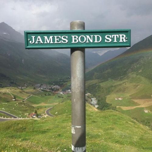 107-Furkapass- James-Bond-Street.jpeg
