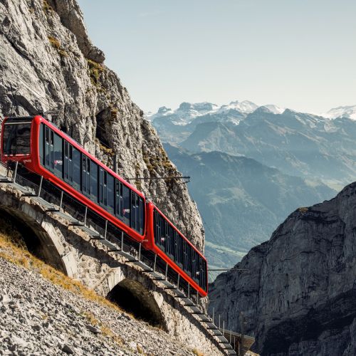 Pilatus_Zahnradbahn_Viadukt_Eselwand.jpg