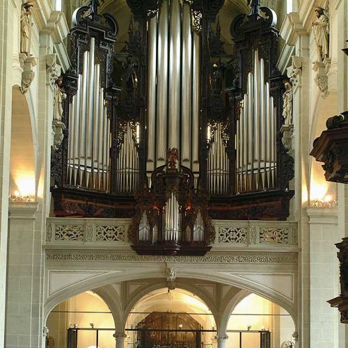 Orgel_St-Leodegar.jpg