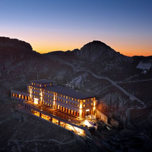 Pilatus_Hotel-Pilatus-Kulm_Abendrot.jpg