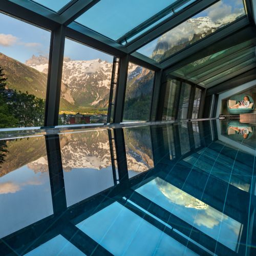 KIBXO1_Kempinski The Spa Infinity Pool.JPG