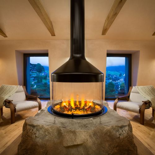 Kempinski Palace Engelberg - Spa - Fireplace.JPG